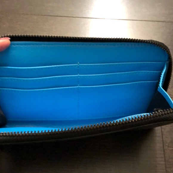 Marc Jacobs Wallet - Picture 3 of 3